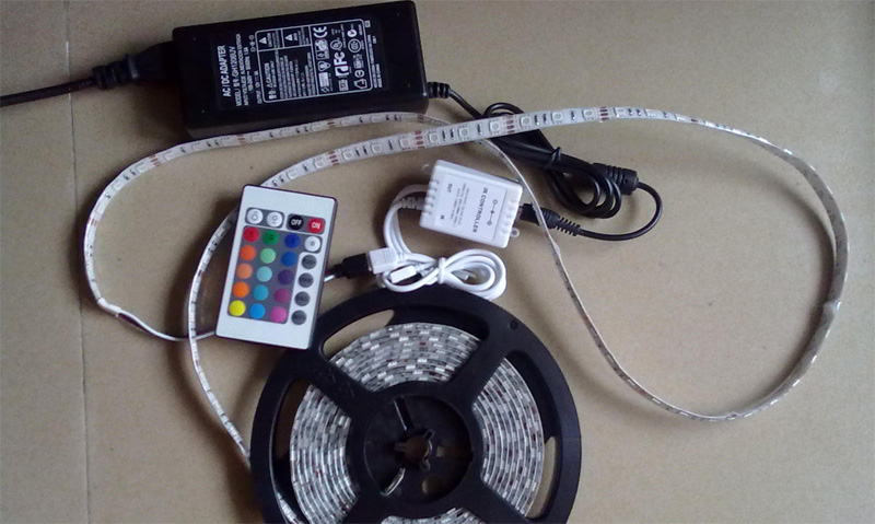 RGB_5050_flexible_SMD_300_LED_strip_light_with_IR_remote_controller_power_supply_transformer_adapter